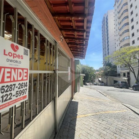 Sobrado à venda com 4 quartos, sendo 1 suíte, em Vila Gilda, Santo André, SP