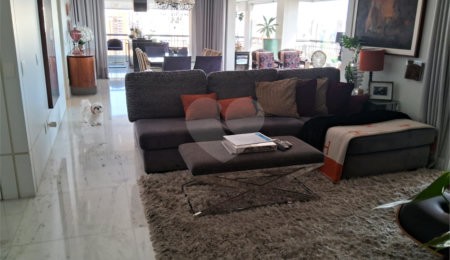 Apartamento à venda com 3 suítes em Vila Mariana, São Paulo, SP
