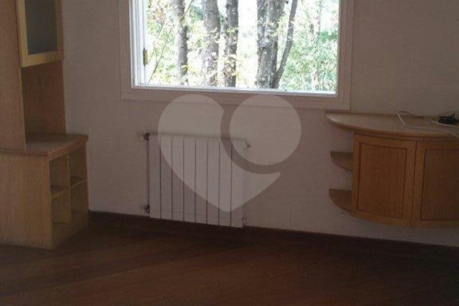 Casa à venda ou para alugar com 4 suítes no condomínio Chácara Francesa, São Paulo - SP