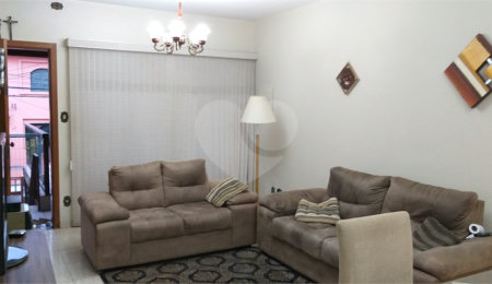 Sobrado à venda com 3 quartos em Vila Irmãos Arnoni, São Paulo, SP