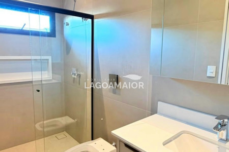 Casa à venda com 3 quartos, sendo 3 suítes, no condomínio Villa Dumont, Três Lagoas - MS