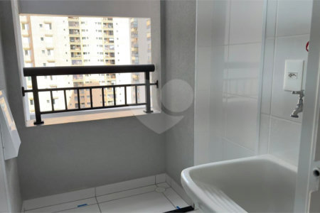 Apartamento à venda com 2 suítes em Santo Amaro, São Paulo, SP