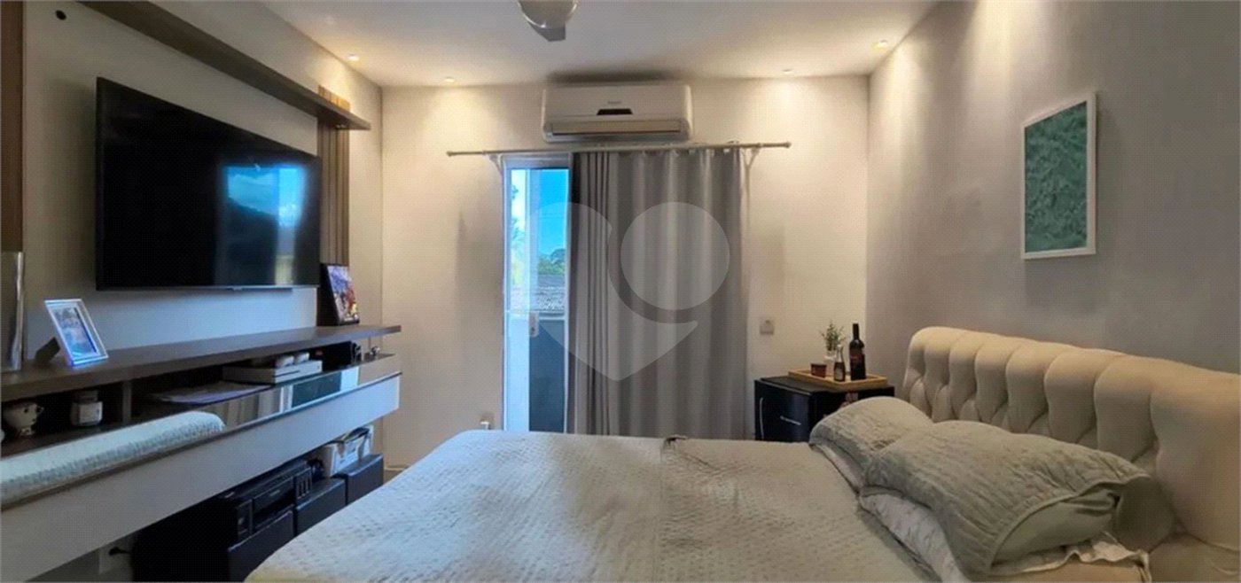 Casa à venda com 4 quartos, sendo 3 suítes, em Vargem Pequena, Rio de Janeiro, RJ
