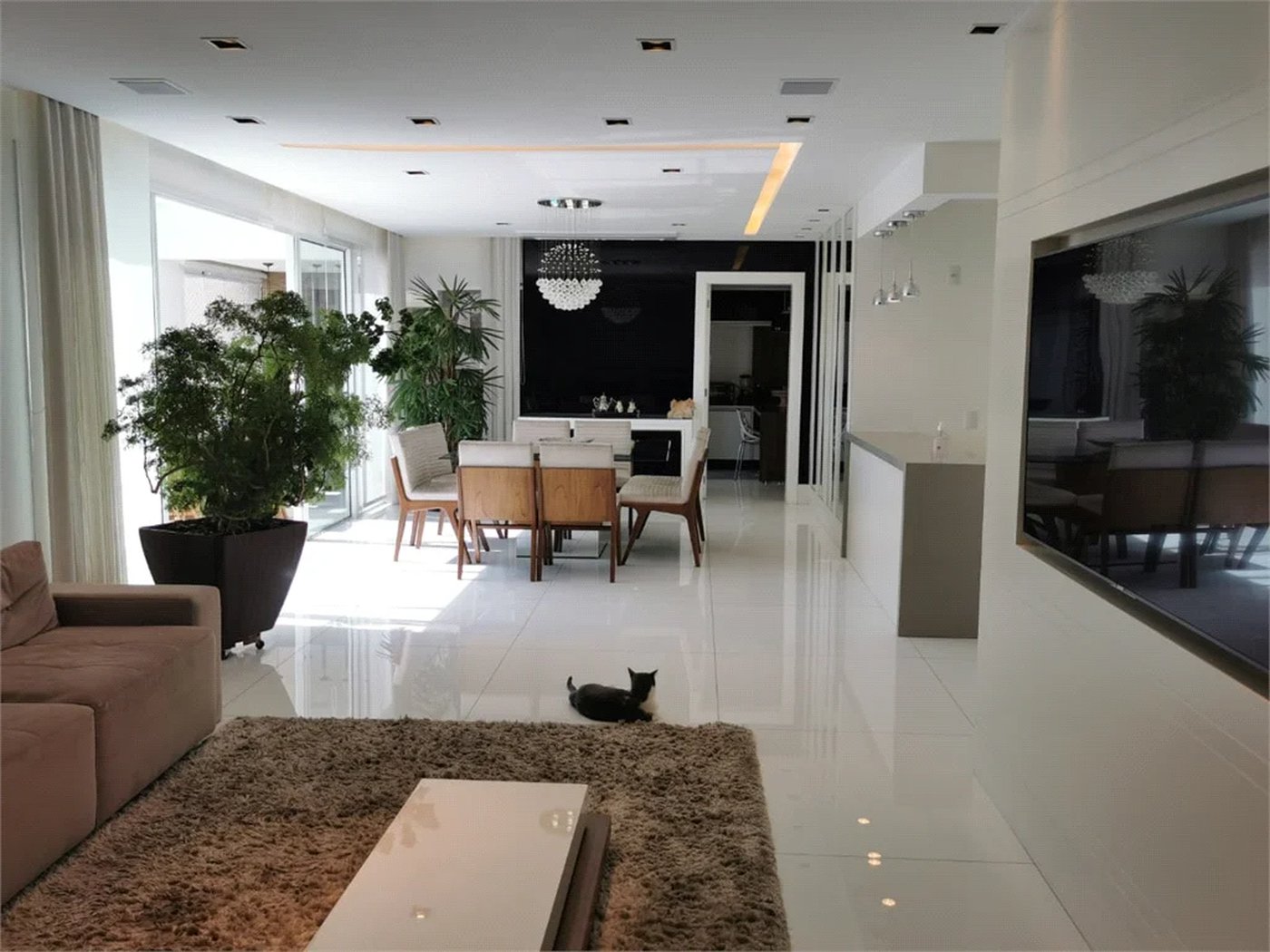 Apartamento à venda com 3 suítes em Jardim Monte Kemel, São Paulo, SP