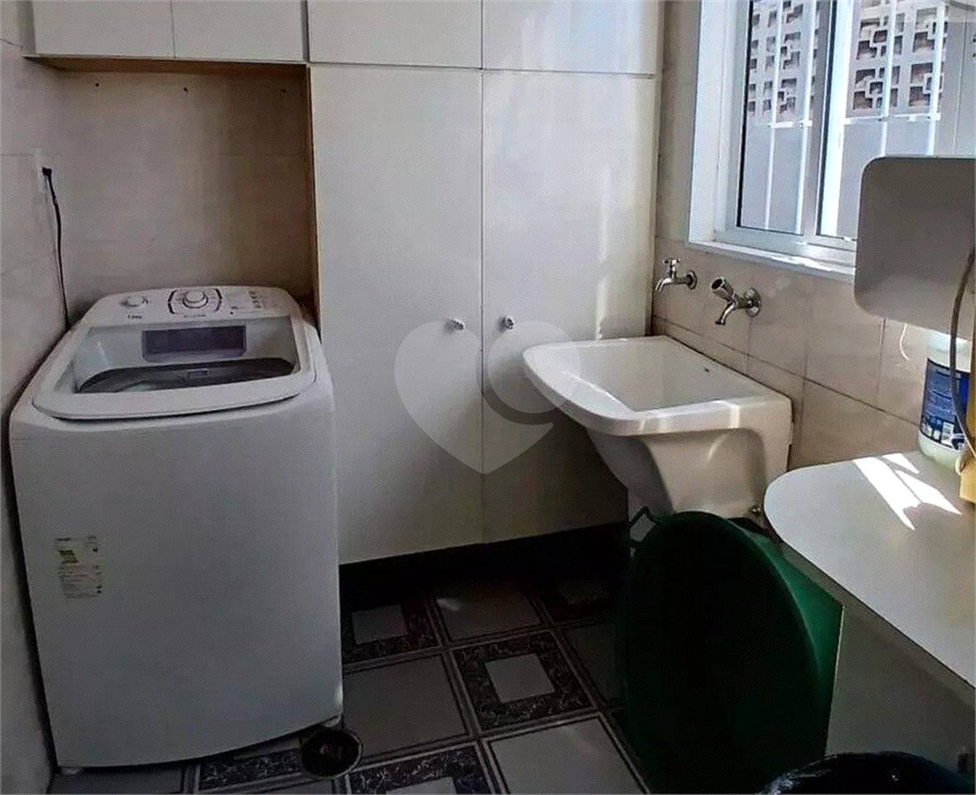 Sobrado à venda com 4 quartos, sendo 2 suítes, em Vila Santa Maria, São Paulo, SP