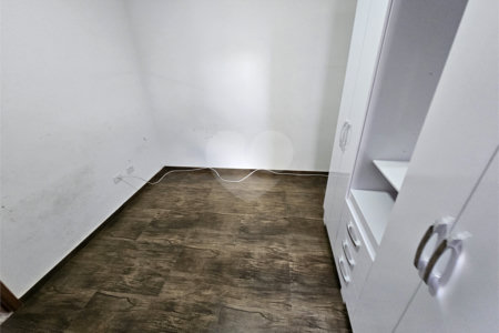 Sobrado à venda com 3 quartos, sendo 1 suíte,  em Vila Nivi, São Paulo, SP