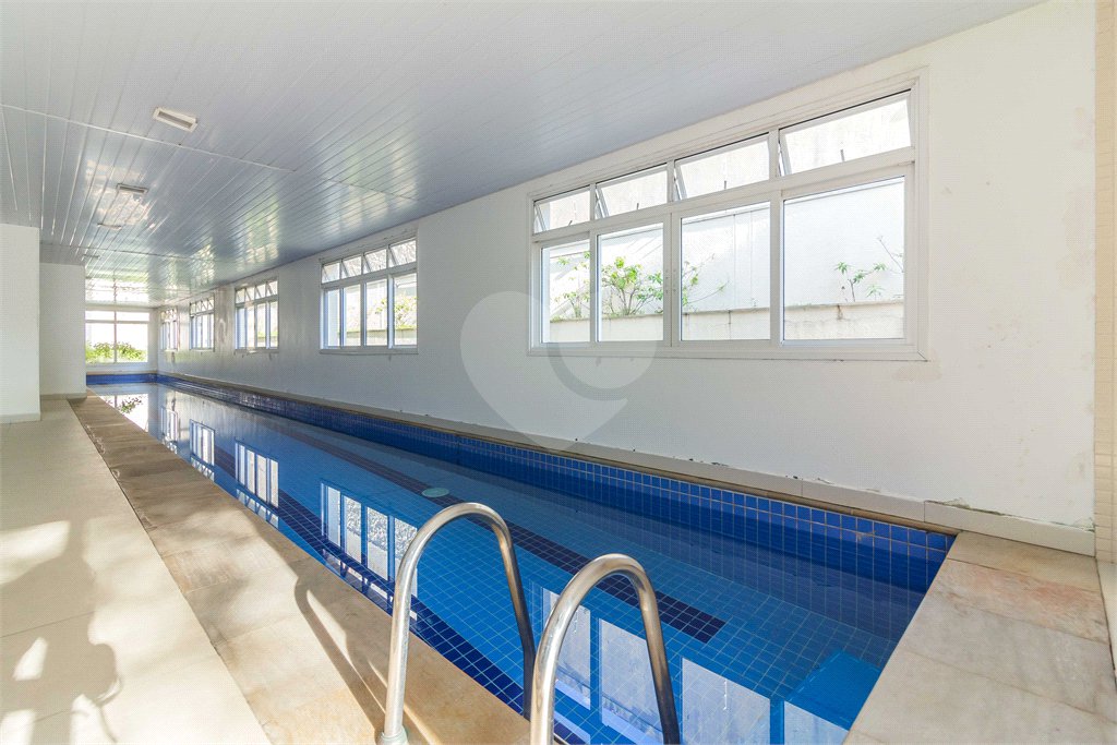Apartamento à venda com 3 suítes em Vila Cordeiro, São Paulo, SP