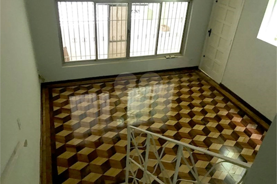 Casa à venda com 3 quartos, sendo 1 suíte, em Interlagos, São Paulo, SP