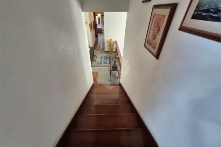 Casa de Vila à venda ou para alugar com 4 quartos, sendo 2 suítes,  em Jardim Leonor, São Paulo, SP