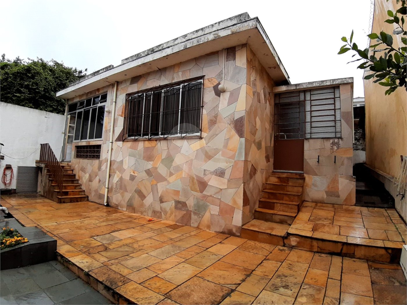 Sobrado à venda com 5 quartos em Vila Nivi, São Paulo, SP