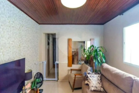 Casa com 110m², 4 quartos, sendo 1 suíte, 1 garagem, à venda em Sapopemba