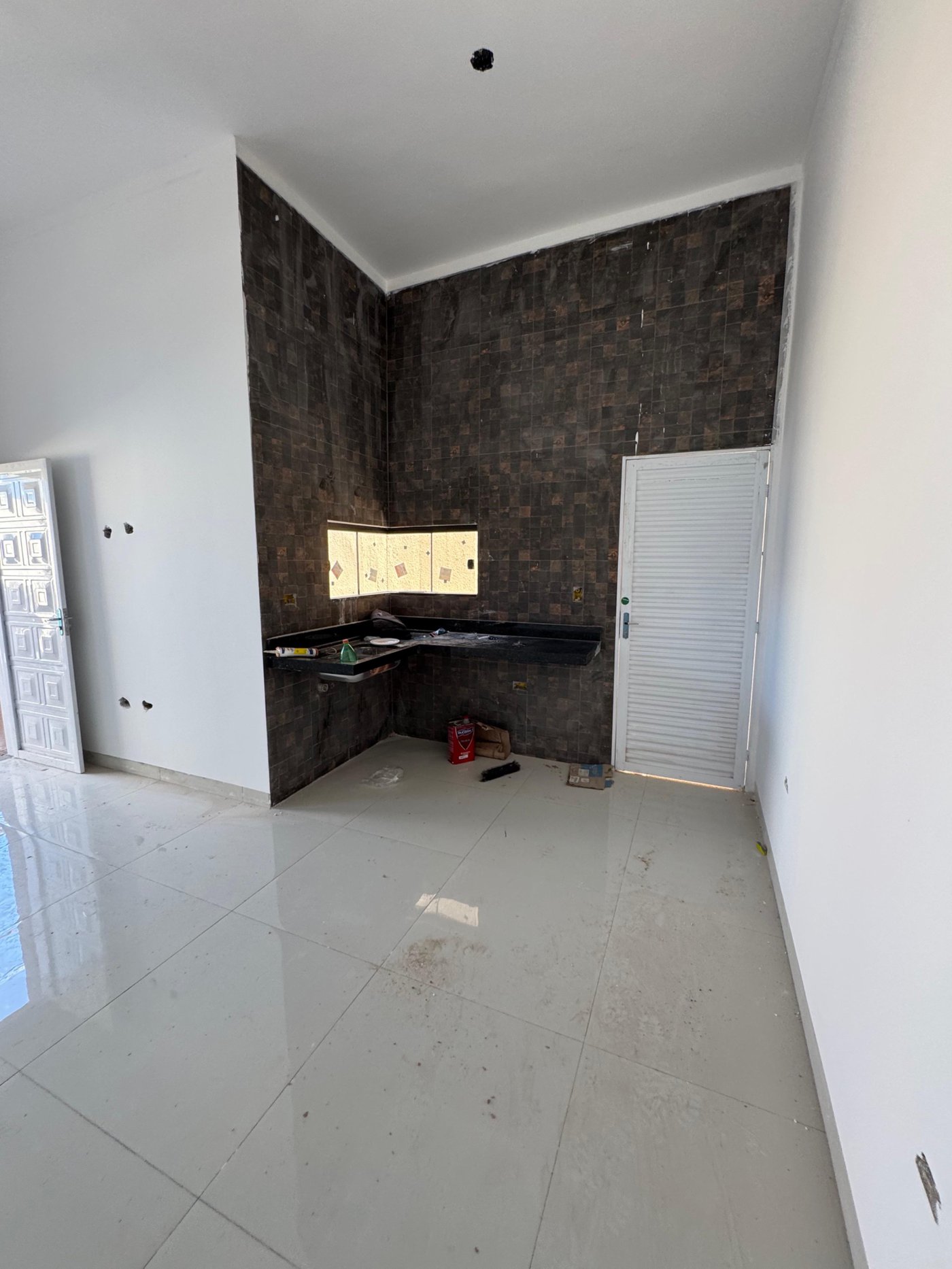 Casa à venda com 3 quartos, sendo 1 suíte,  em Nova Três Lagoas, Três Lagoas, MS