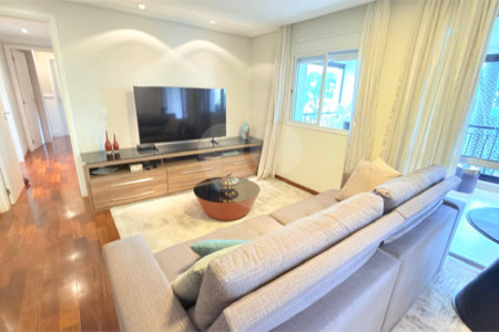 Apartamento à venda com 3 suítes em Santa Teresinha, São Paulo, SP