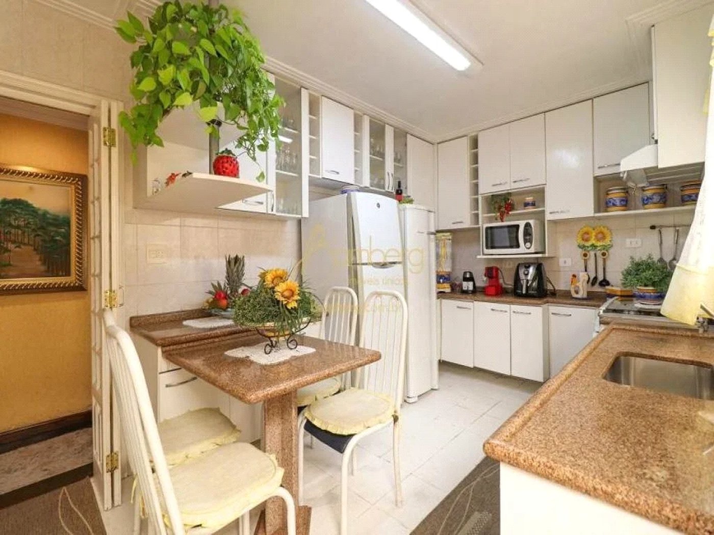 Casa à venda com 4 quartos, sendo 2 suítes, em Jardim Trussardi, São Paulo, SP