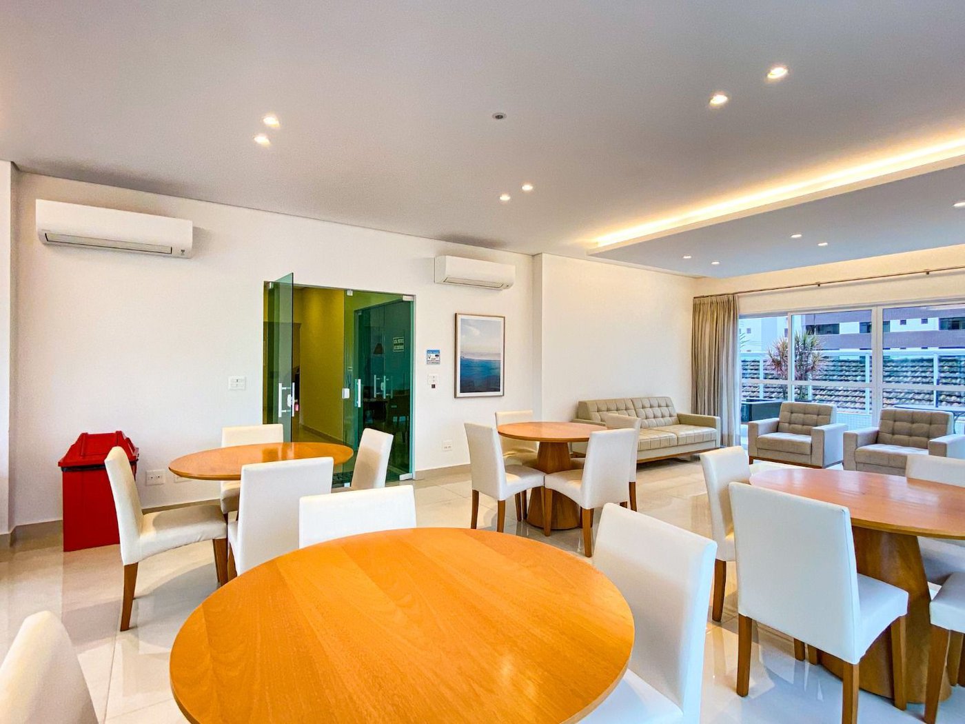 Apartamento com 2 dormitórios para alugar, 76 m² por R$ 7.000,00/mês - Gonzaga - Santos/SP