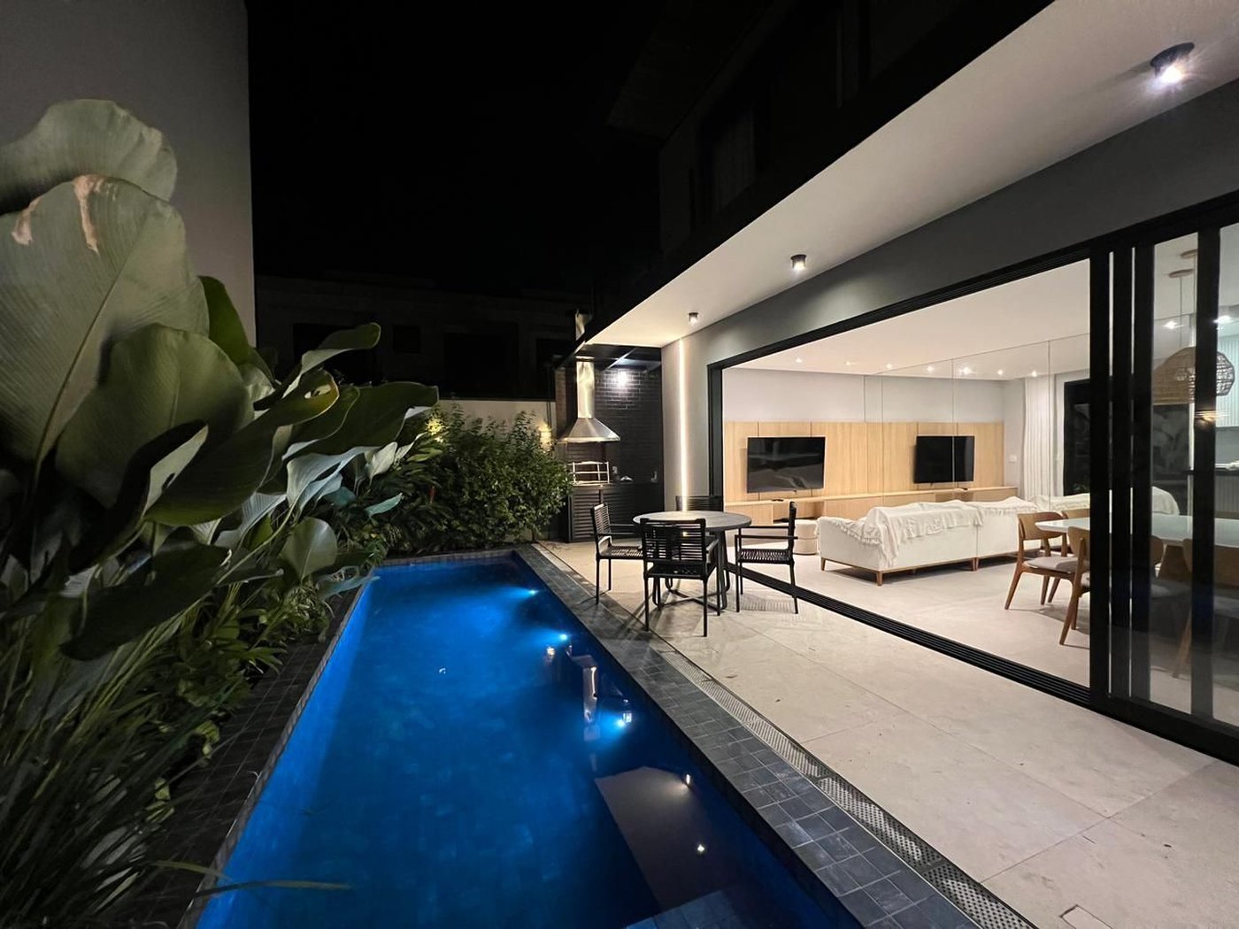 Casa com 3 dormitórios à venda, 200 m² por R$ 2.790.000,00 - Juquehy - São Sebastião/SP