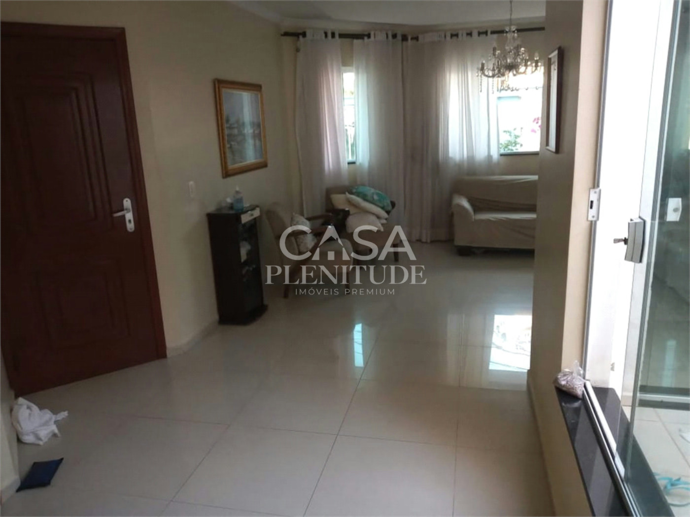 Sobrado à venda com 3 quartos, sendo 1 suíte,  em Wanel Ville, Sorocaba, SP