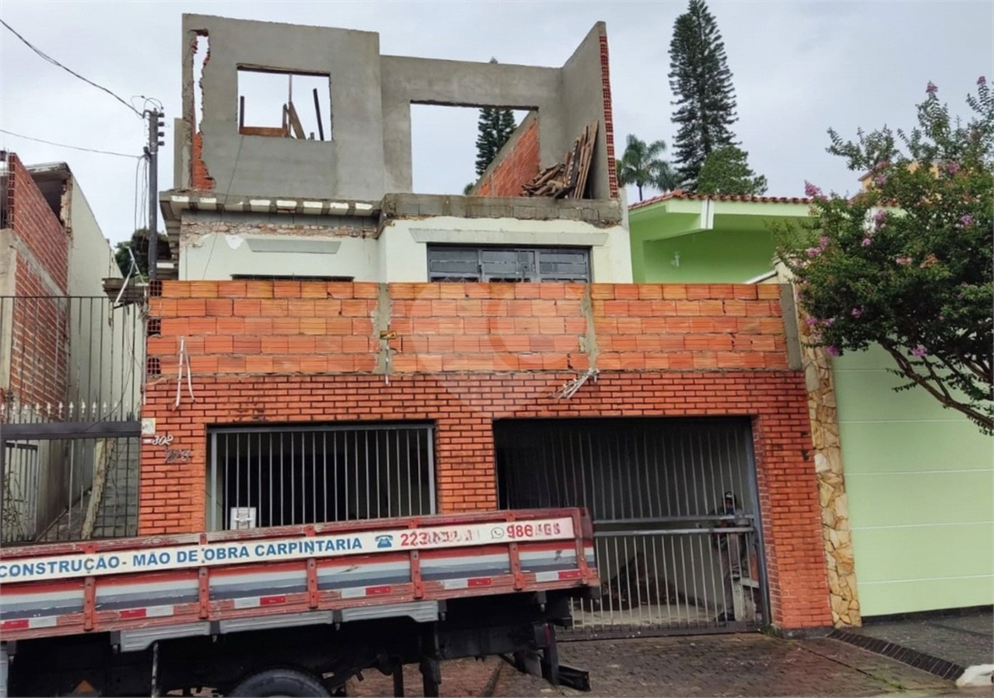 Sobrado à venda com 4 quartos, sendo 2 suítes, em Tremembé, São Paulo, SP