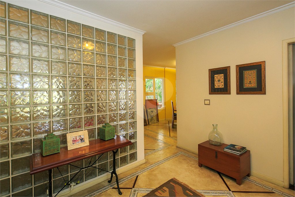 Casa à venda com 4 quartos, sendo 2 suítes, em Jardim Marajoara, São Paulo, SP