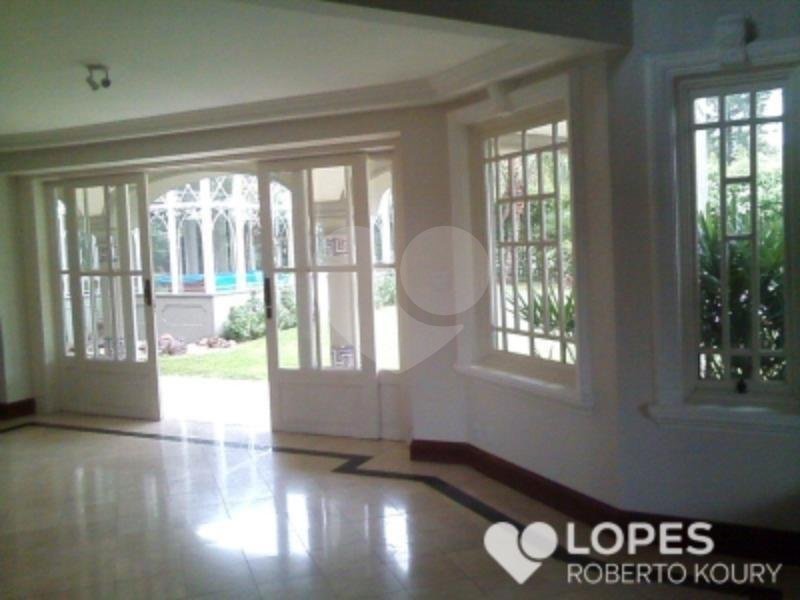 Casa à venda com 6 quartos, sendo 2 suítes, no condomínio Lago Azul Residencial e Golfe, Araçoiaba da Serra - SP