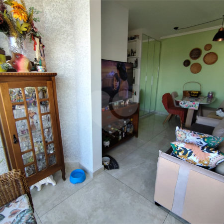 Apartamento à venda com 2 quartos, sendo 1 suíte,  em Parque Vitória, São Paulo, SP