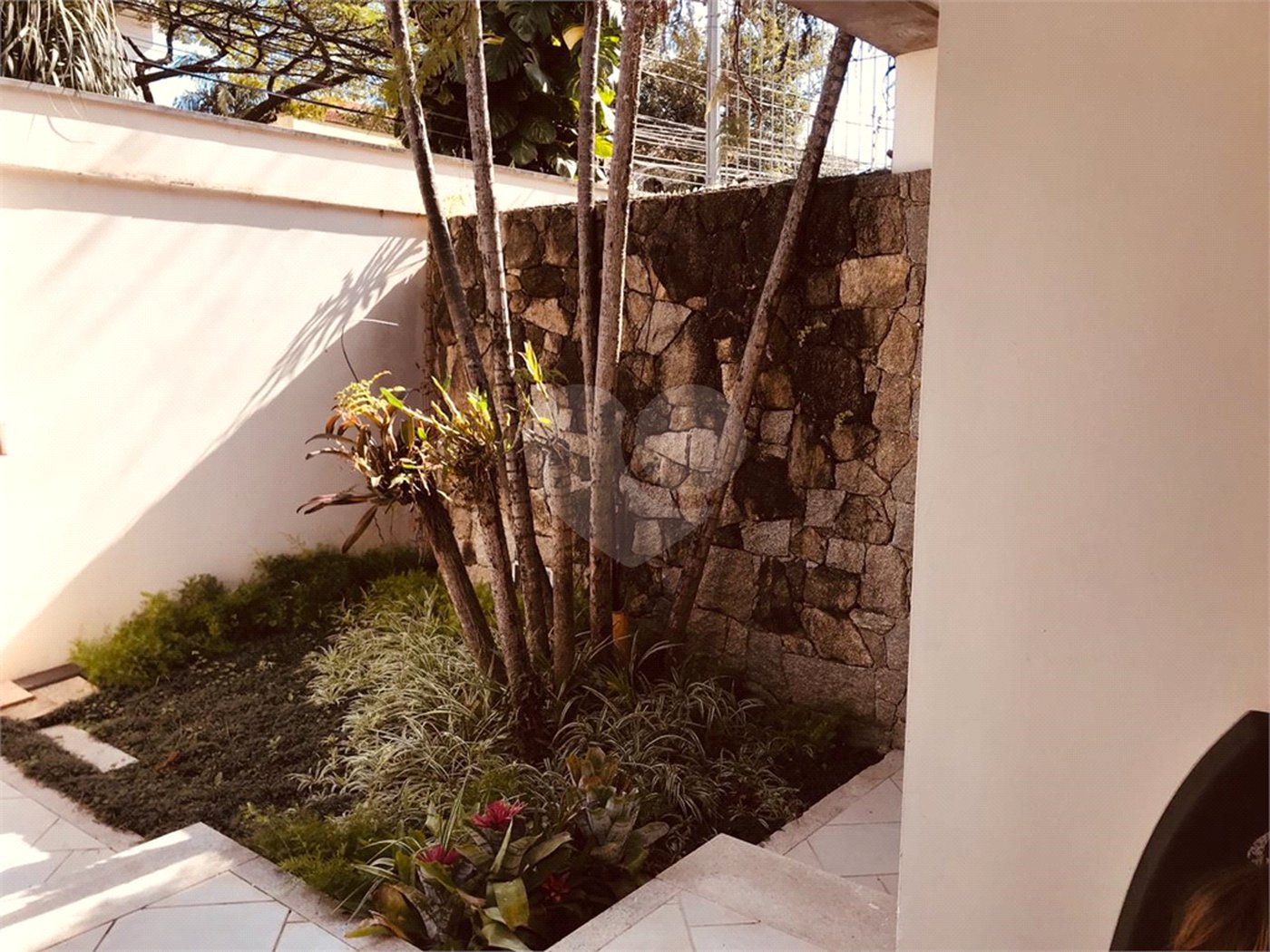 Casa à venda com 4 quartos, sendo 2 suítes, em Jardim das Vertentes, São Paulo, SP