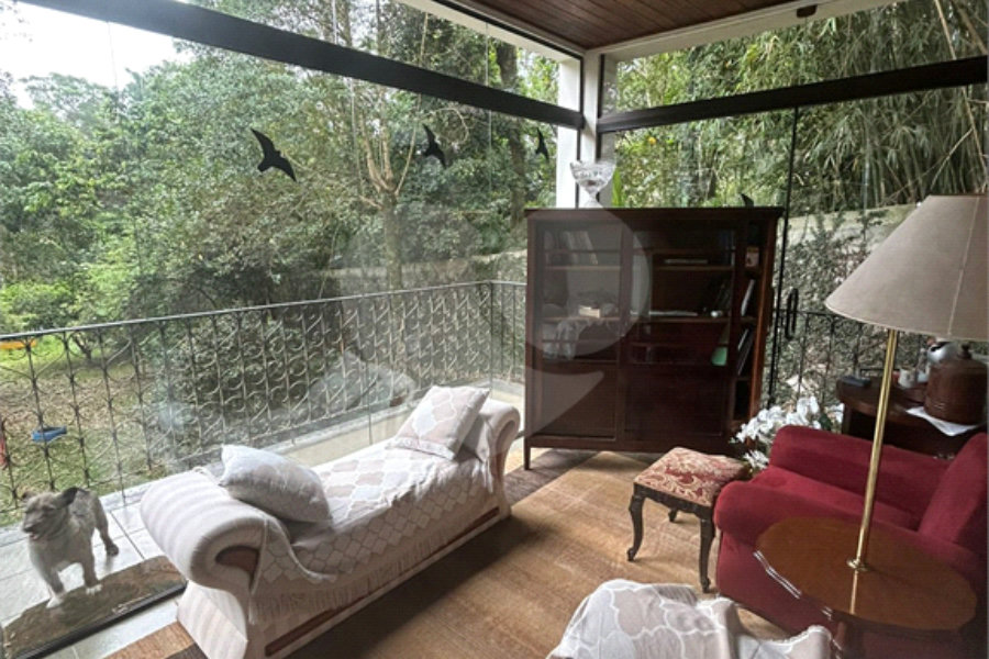 Terreno à venda com 4 suítes no condomínio Alpes da Cantareira, Mairiporã - SP