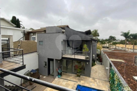 Casa para alugar com 5 quartos, sendo 3 suítes,  em Vila Oliveira, Mogi das Cruzes, SP