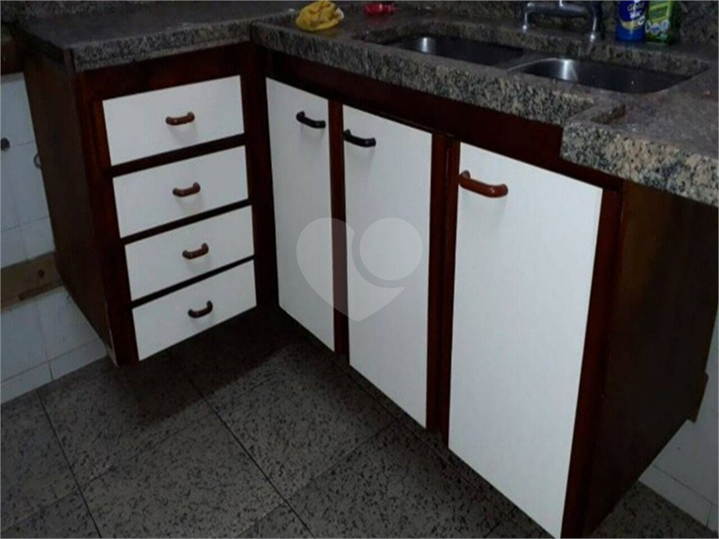 Sobrado à venda com 3 quartos, sendo 1 suíte, em Jardim Bom Clima, Guarulhos, SP