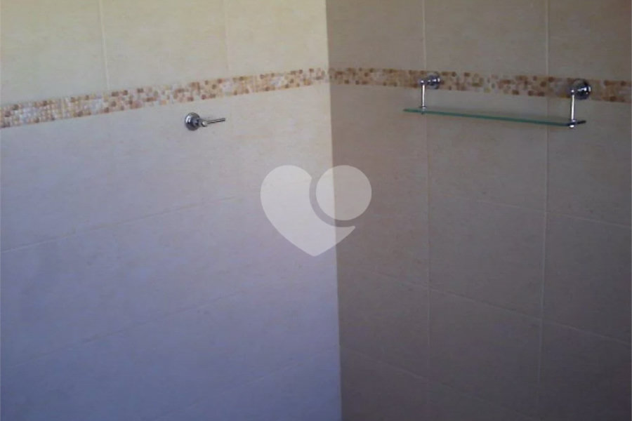 Sobrado à venda com 3 quartos, sendo 1 suíte, em Tremembé, São Paulo, SP