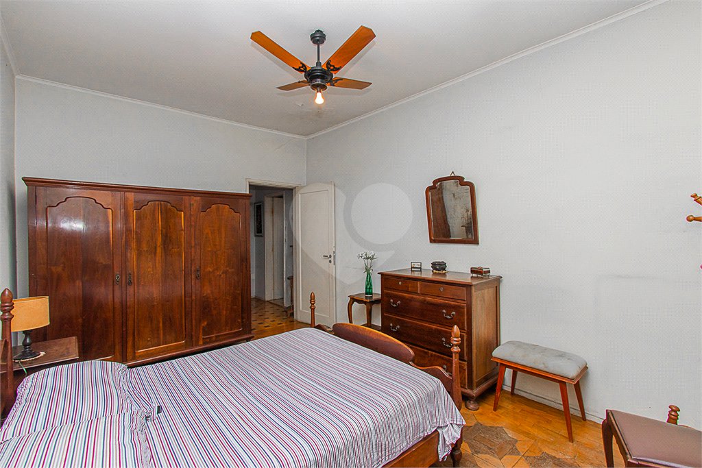 Sobrado à venda com 5 quartos em Vila Mariana, São Paulo, SP