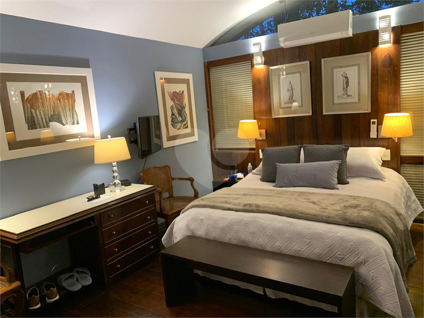 Casa à venda com 5 quartos, sendo 3 suítes, em Morumbi, São Paulo, SP