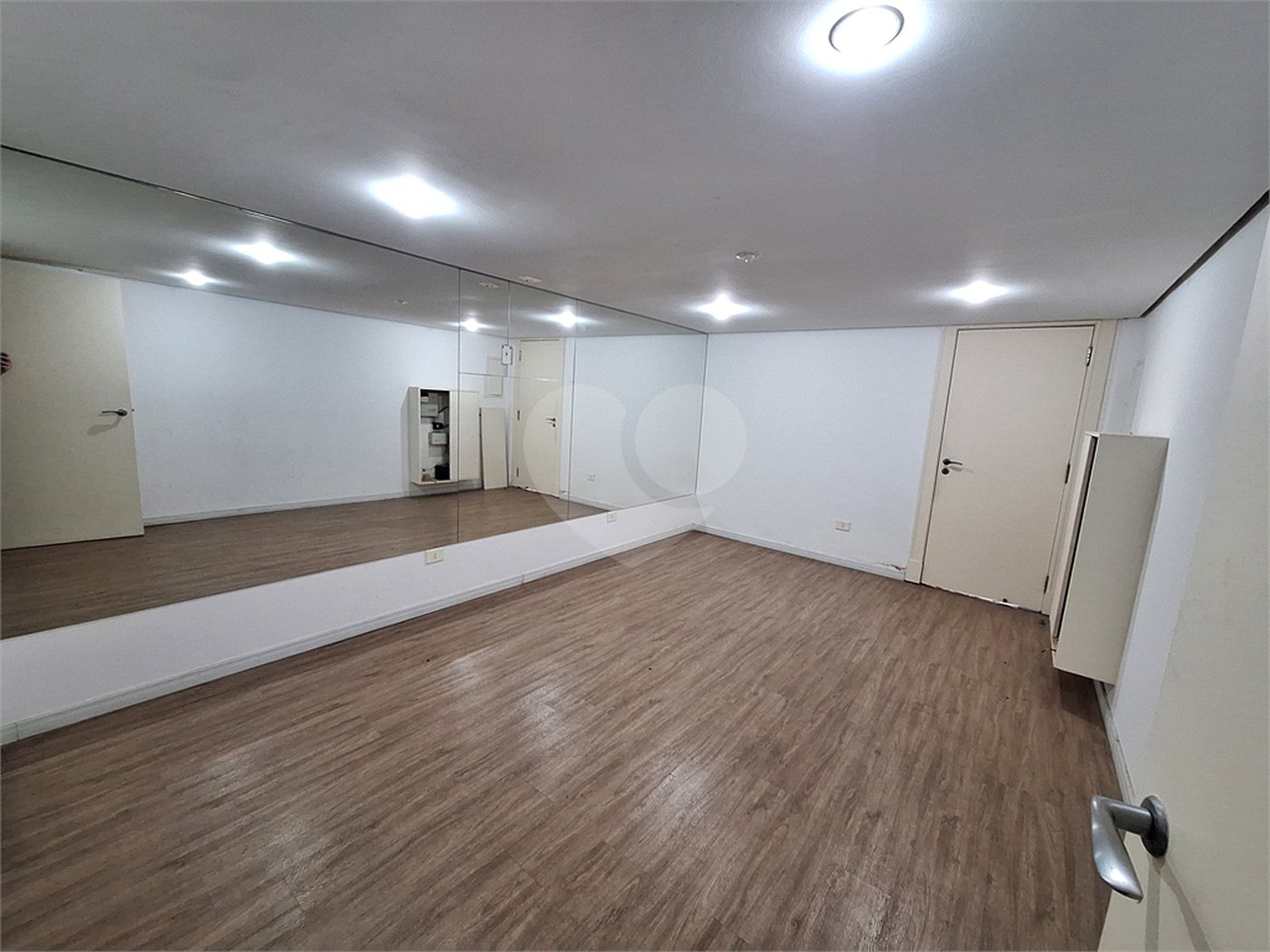 Casa à venda com 4 suítes no condomínio Villagio DI Sopra, São Paulo - SP