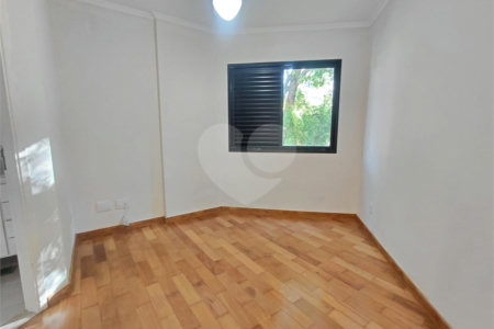 Apartamento à venda com 3 quartos, sendo 1 suíte, em Vila Romana, São Paulo, SP