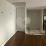 Sala à venda em Vila Suzana, São Paulo, SP