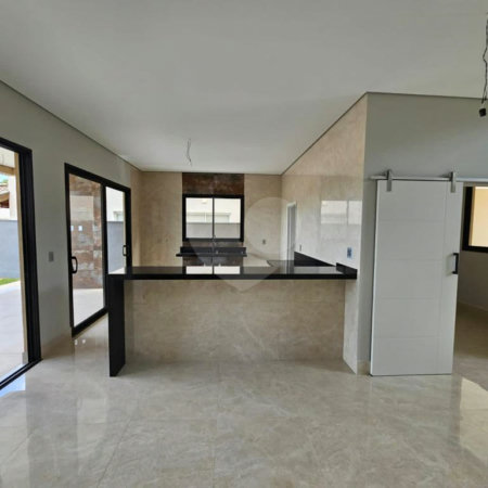 Casa à venda com 3 quartos, sendo 4 suítes, no condomínio Reserva dos Vinhedos, Louveira - SP