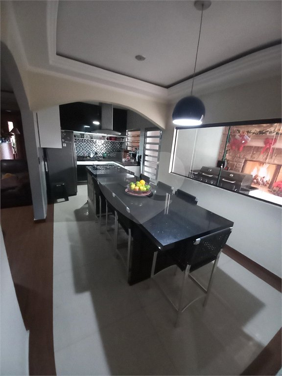 Sobrado à venda com 5 suítes em Conjunto Residencial Butantã, São Paulo, SP