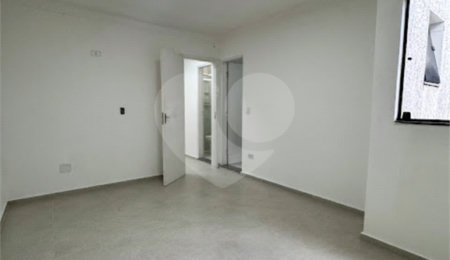 Casa à venda com 3 quartos, sendo 1 suíte,  em Parque Maria Luiza, São Paulo, SP