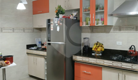 Casa à venda com 4 quartos, sendo 1 suíte,  em Vila Romão, Salto, SP