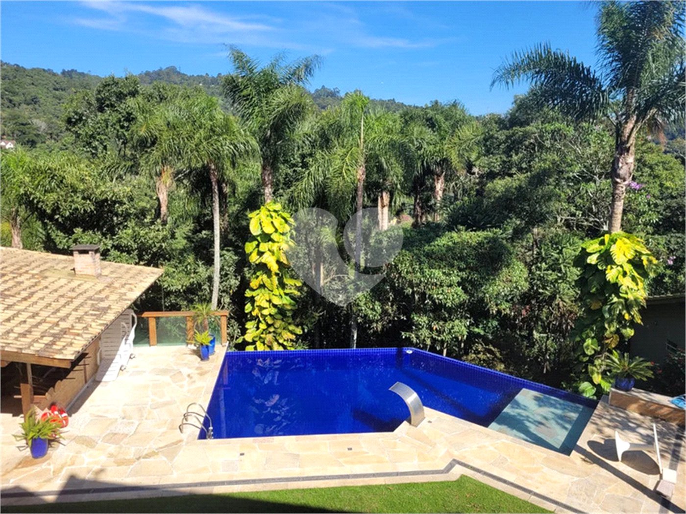 Casa à venda com 3 quartos, sendo 1 suíte,  no condomínio Residencial Bosque da Serra, Mairiporã - SP