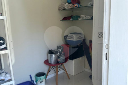 Apartamento à venda com 3 quartos, sendo 1 suíte, em Passagem, Cabo Frio, RJ