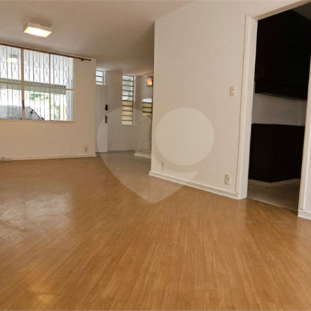 Casa de Vila à venda com 3 quartos, sendo 1 suíte, em Itaim Bibi, São Paulo, SP