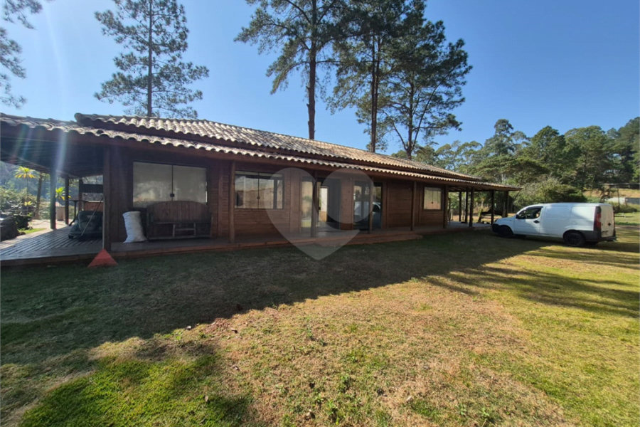Casa à venda com 2 quartos, sendo 1 suíte, no condomínio Campos de Mairiporã Gleba 1, Mairiporã - SP