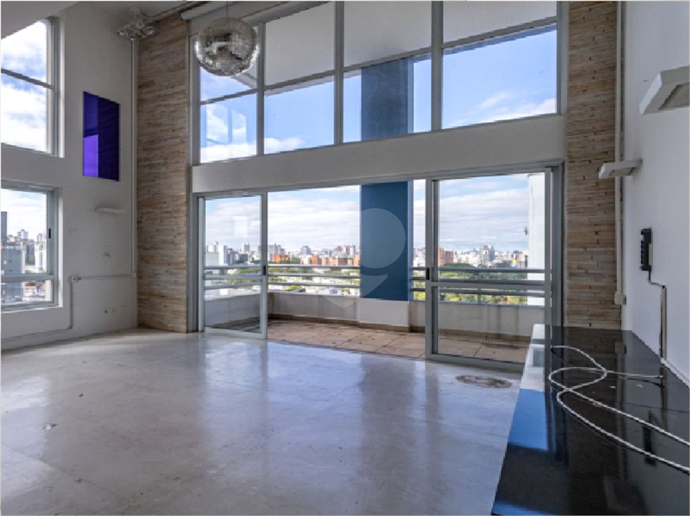 Duplex à venda ou para alugar com 1 suíte em Vila Madalena, São Paulo, SP