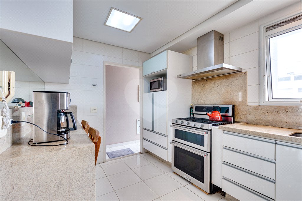 Apartamento à venda com 4 suítes em Campo Belo, São Paulo, SP