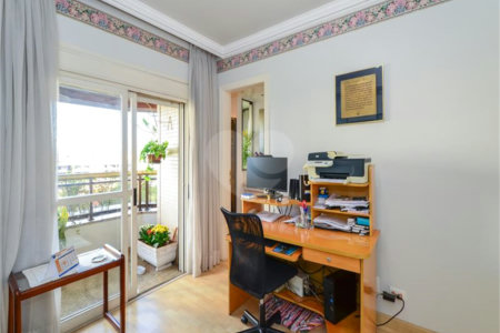 Apartamento à venda com 3 suítes em Vila Suzana, São Paulo, SP