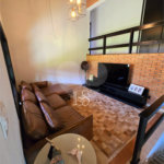 Indaiatuba- Vale das Laranjeiras - Vista dos fundos para o lago - Casa assobradada - 3 pisos, 4 quartos, 2 suítes, uma com hidro ,escritório, sala 3 ambientes, lareira, lavabo,cozinha ampla, despensa, lavanderia, churrasqueira, forno pizza, 6 wcs, piscina, jardim despensa, garagem, segurança