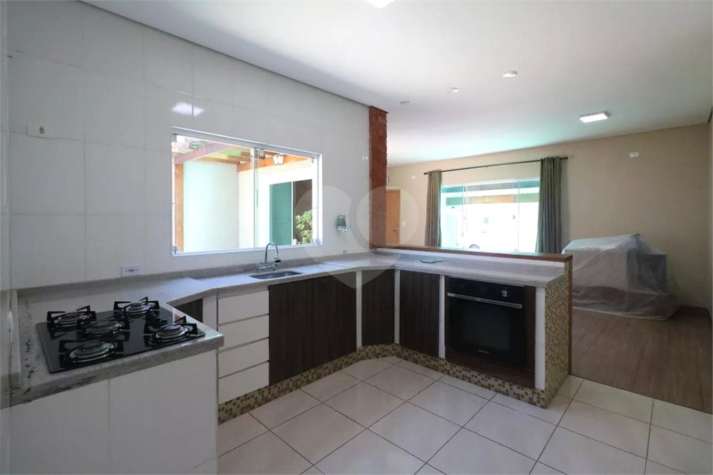 Casa à Venda em São Caetano do Sul com 188 m², 2 Vagas e Churrasqueira.