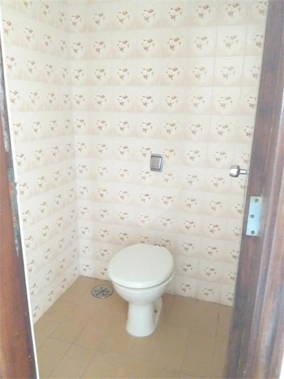 Casa à venda com 4 quartos, sendo 1 suíte,  no Centro, Vinhedo, SP