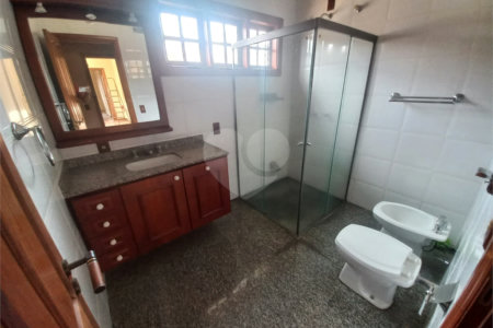 Sobrado no Condomínio Faber 1